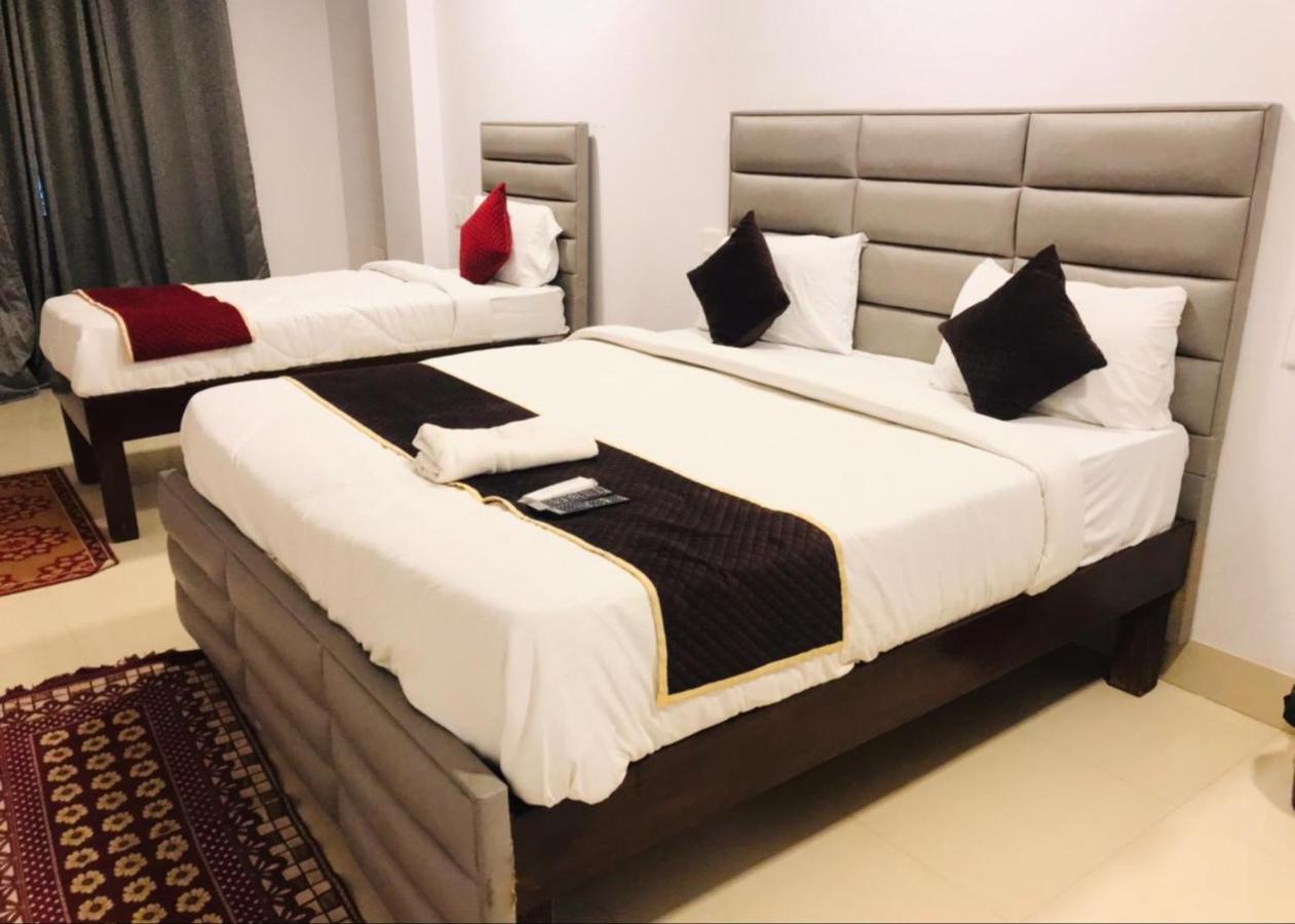 Hotel Amenda International Нью-Дели Экстерьер фото
